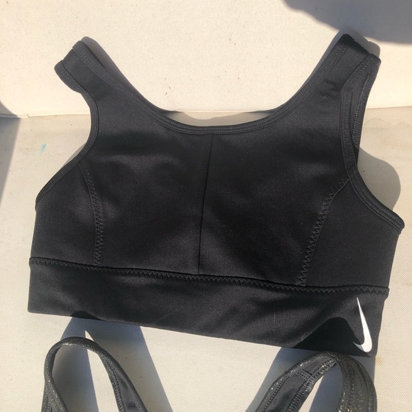 6 Tops - 4 Nike Sports Bras/Tops 1 Lucy, 1 Kyodan XS/S - Picture 14 of 16